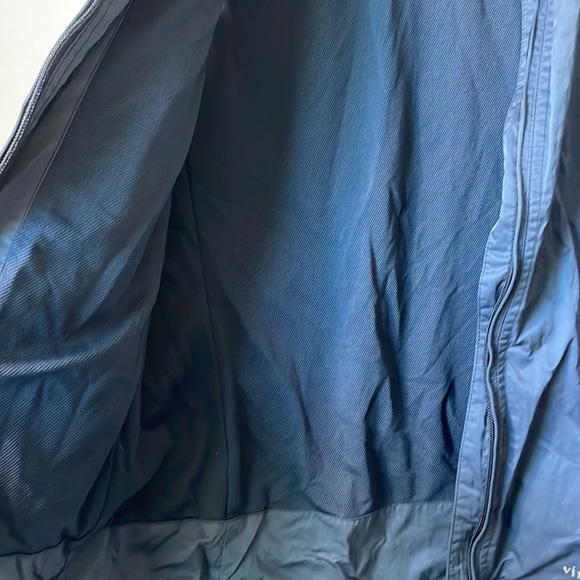 Vineyard Vines navy nylon blend vest w/ front pockets and drawstring hem. Sz xs - Picture 5 of 12